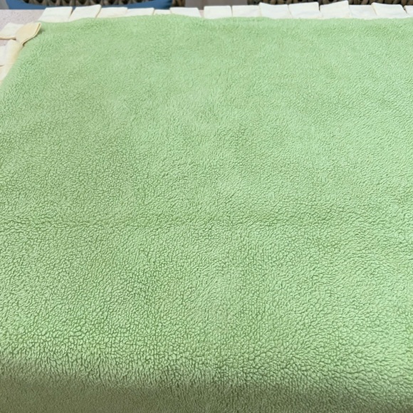 boogie baby giraffe and monkey baby Blanket green and blue - Picture 5 of 7